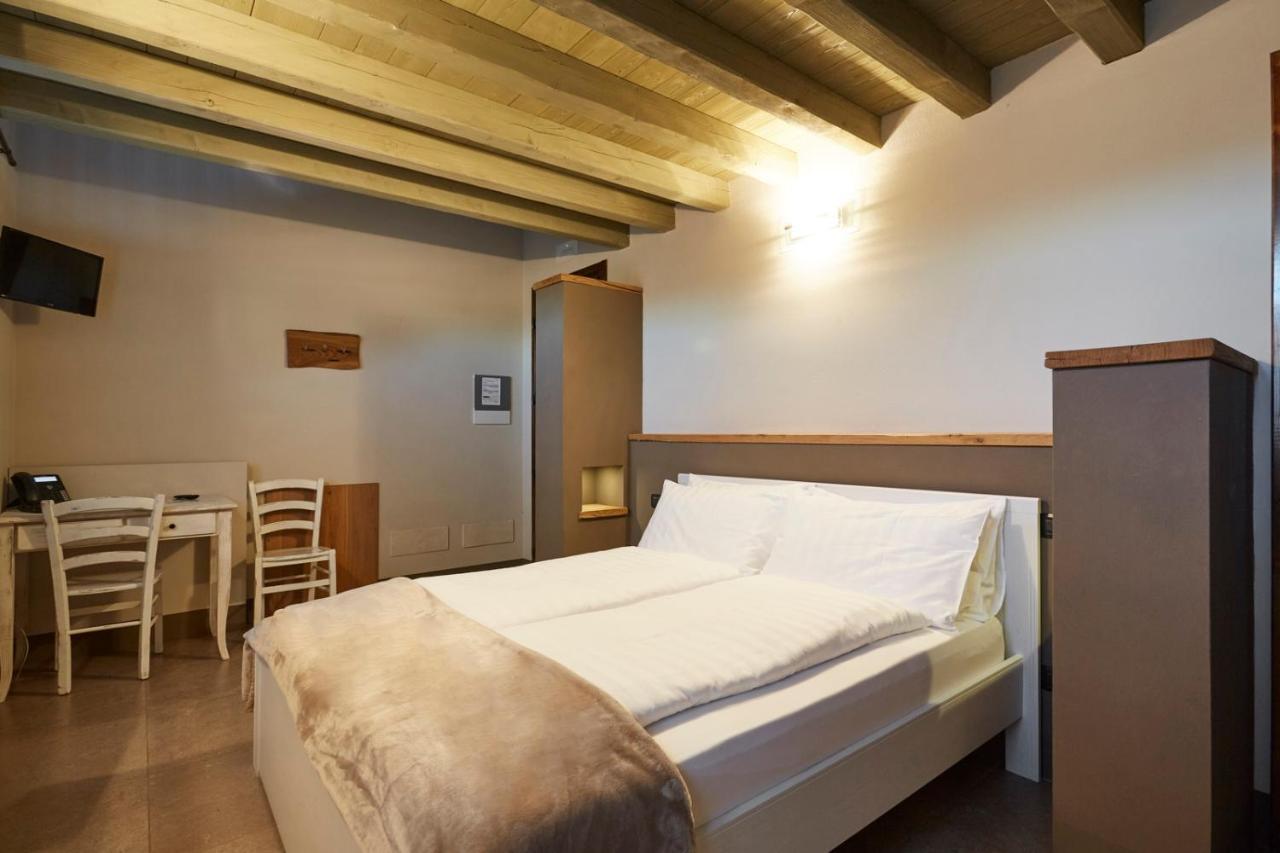 Agriturismo Alba Del Borgo Fidenza Luaran gambar