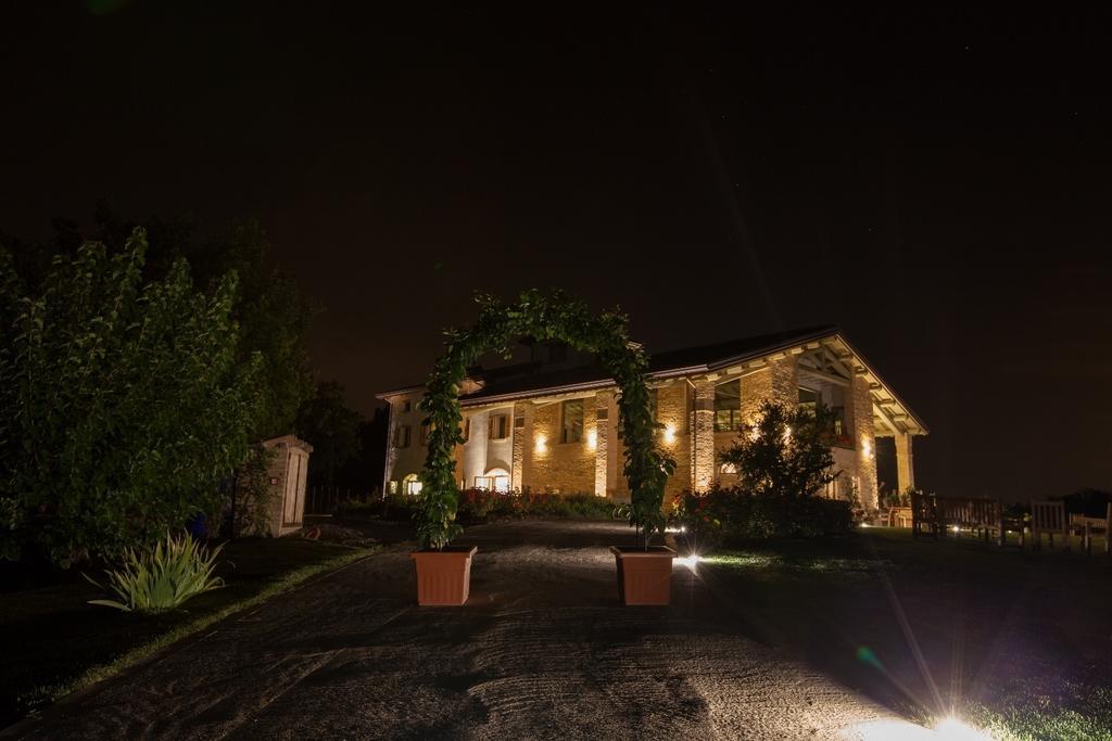 Agriturismo Alba Del Borgo Fidenza Luaran gambar