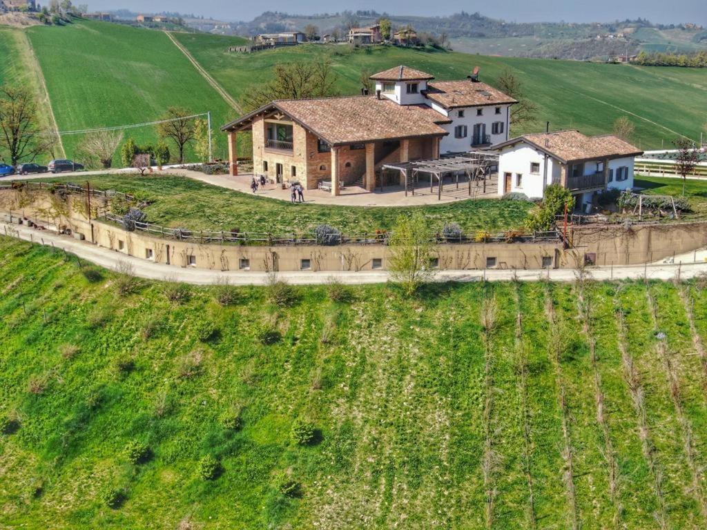 Agriturismo Alba Del Borgo Fidenza Luaran gambar